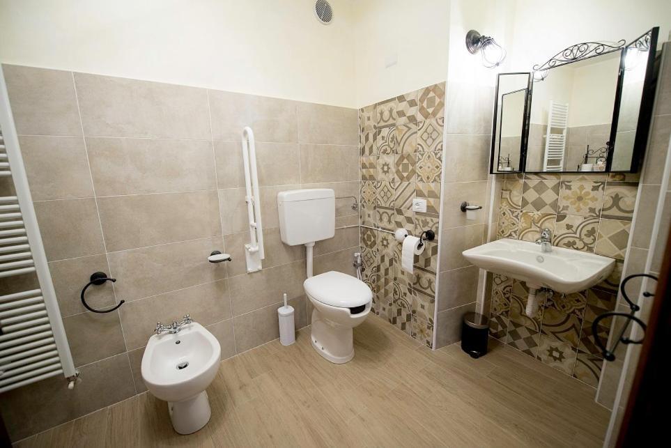 Bed and Breakfast Fattoria Branciana Rossena Exterior foto